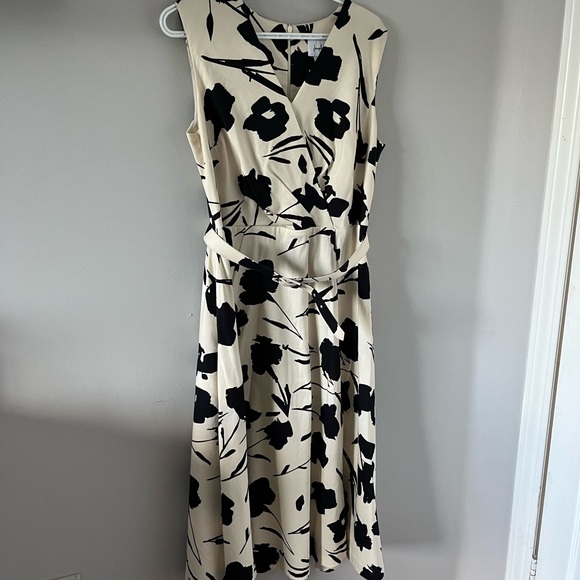 Size 12 Joseph Ribkoff belted A lined dress. - Picture 1 of 5